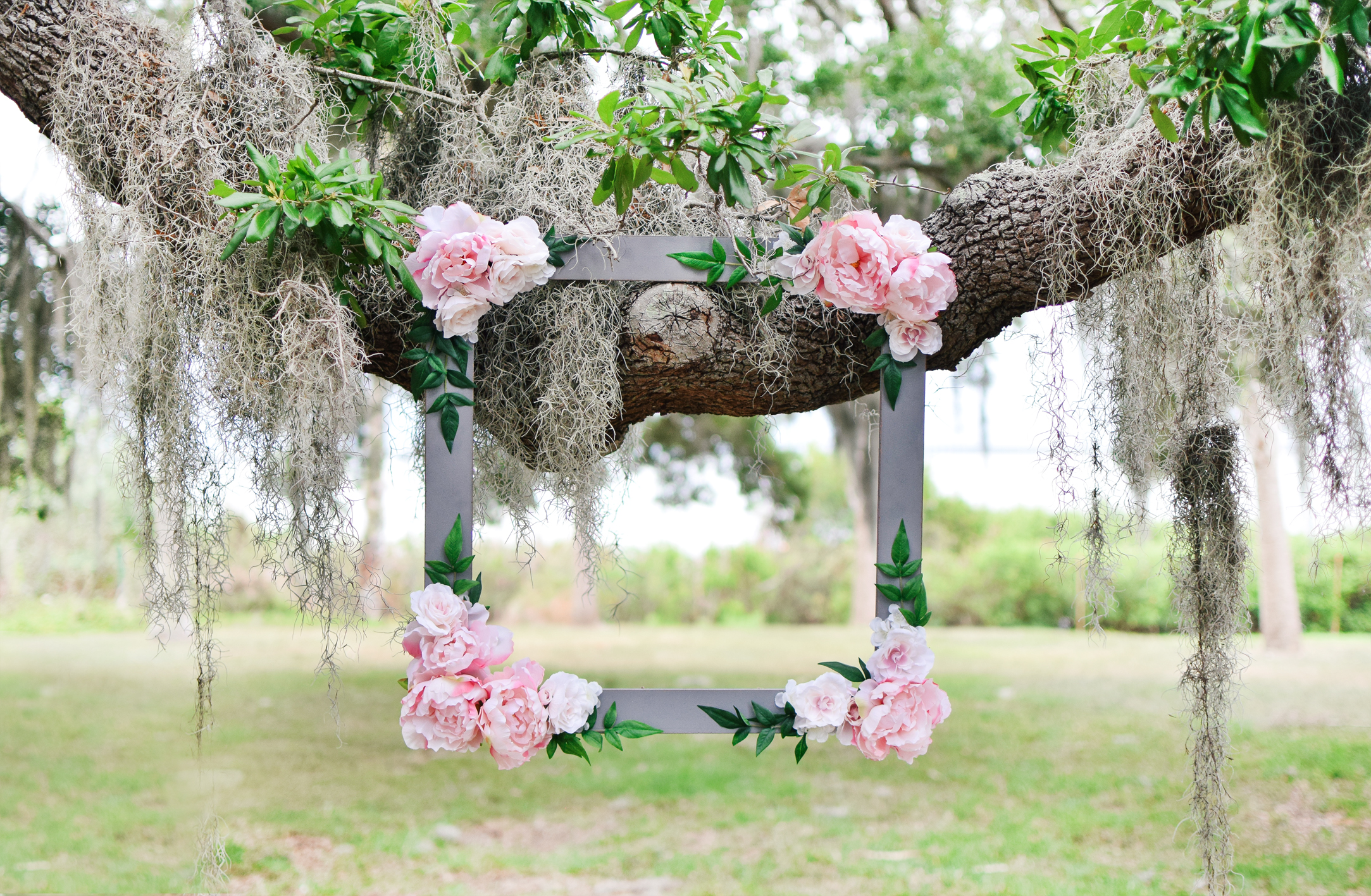 DIY Bridal Shower Floral Photo Booth Frame