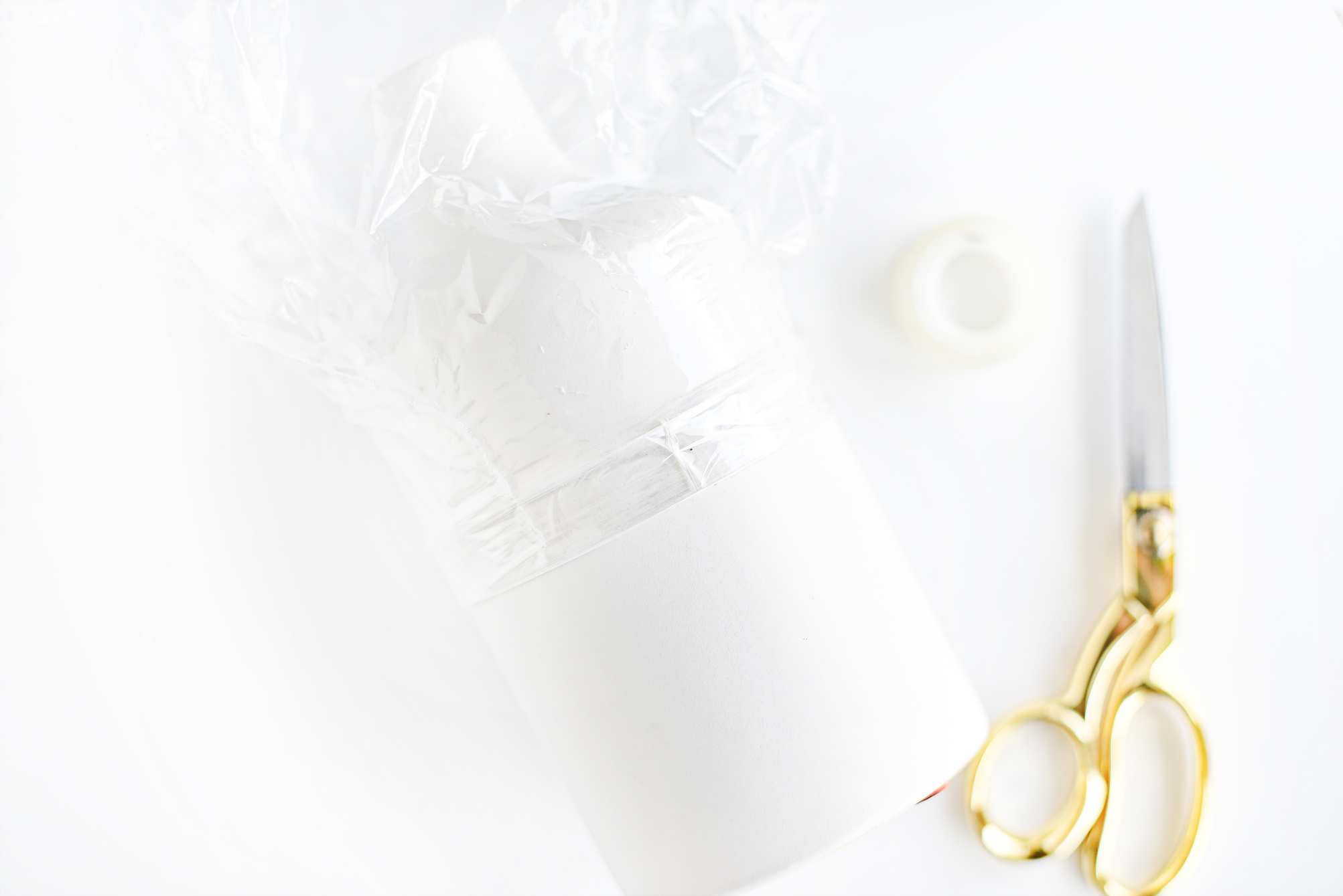 DIY Gold-Dipped Bouquet Vase