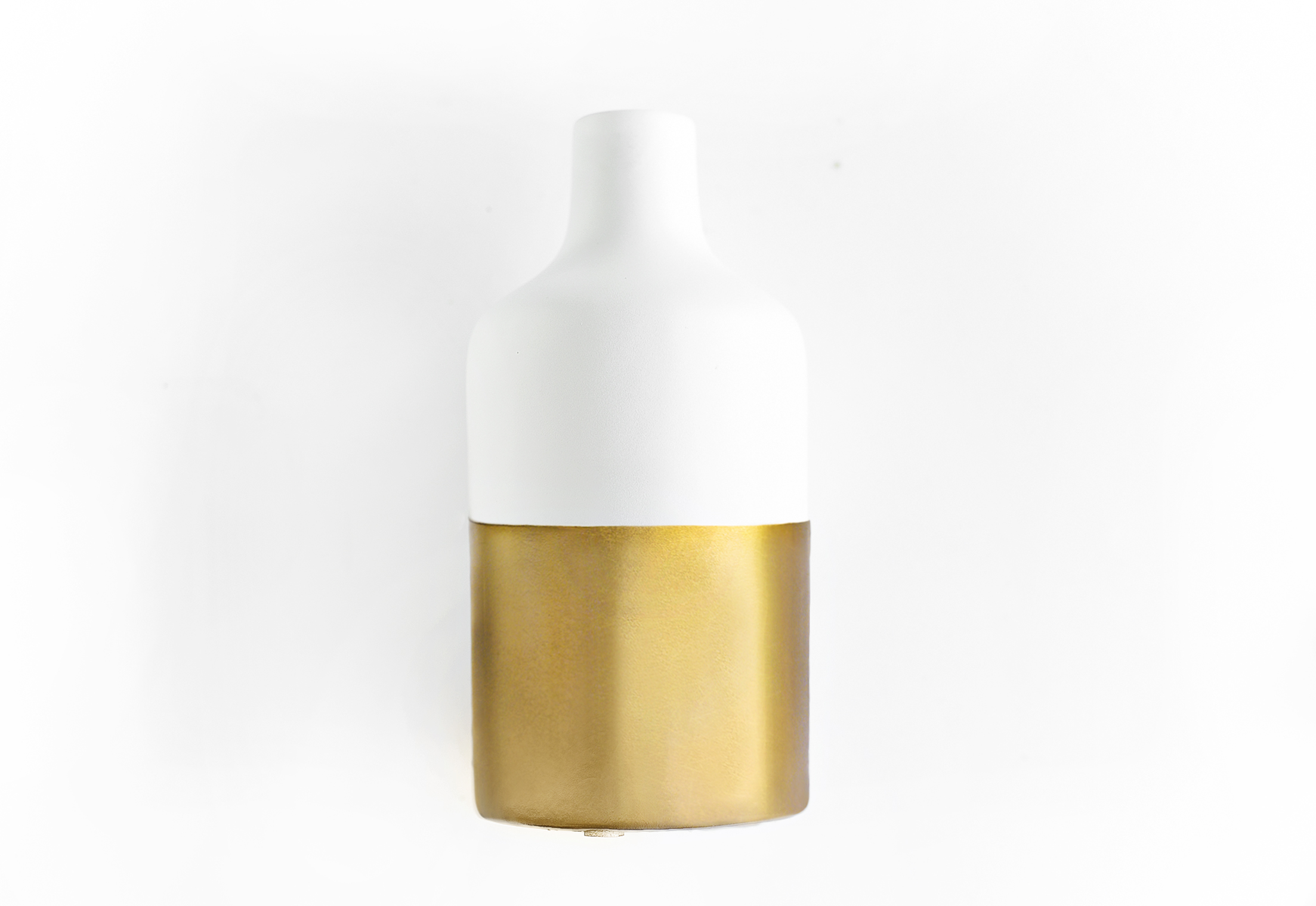 DIY Gold-Dipped Bouquet Vase