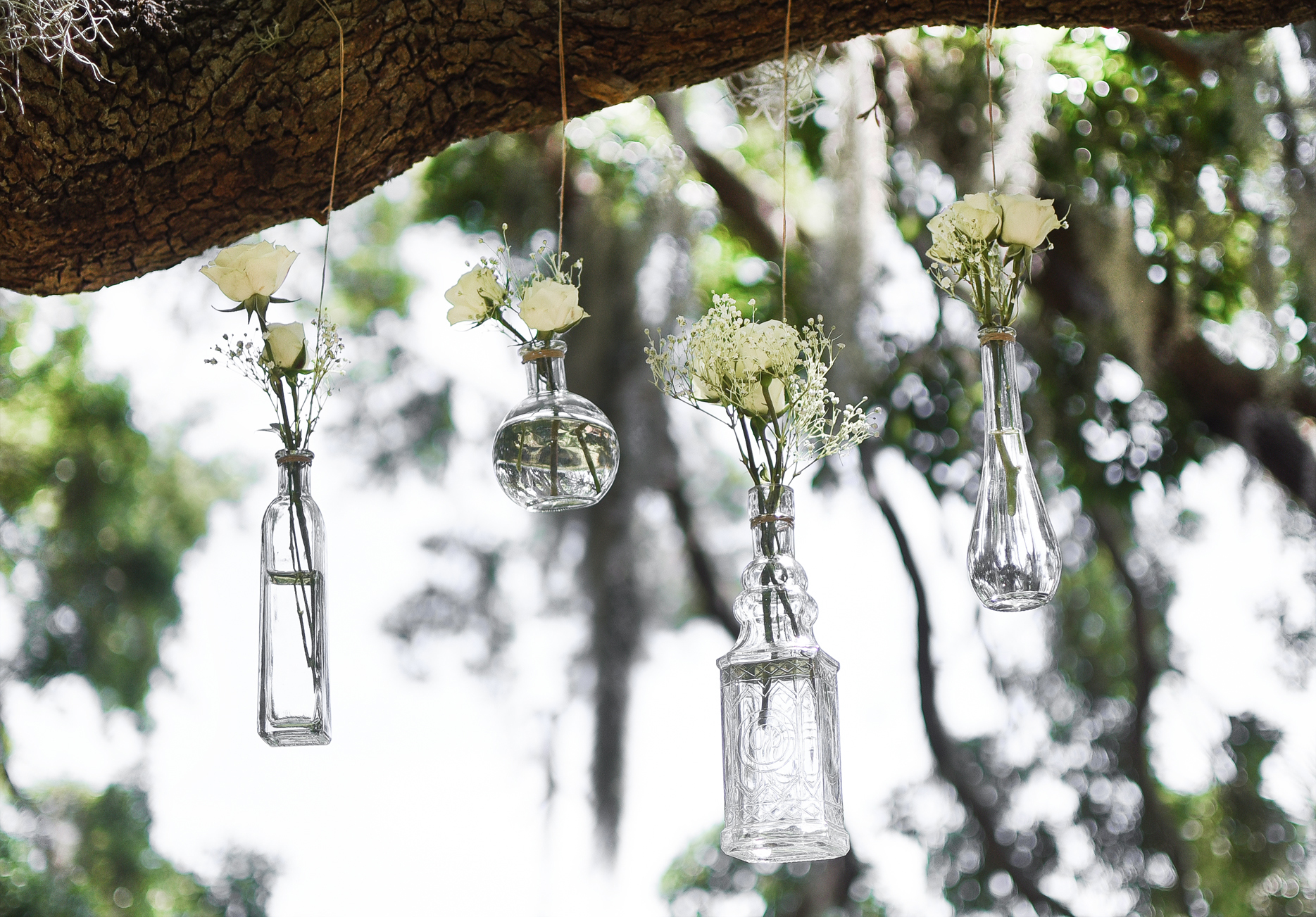 DIY Hanging Flower Vases for Backyard Weddings - Beacon Lane Blog